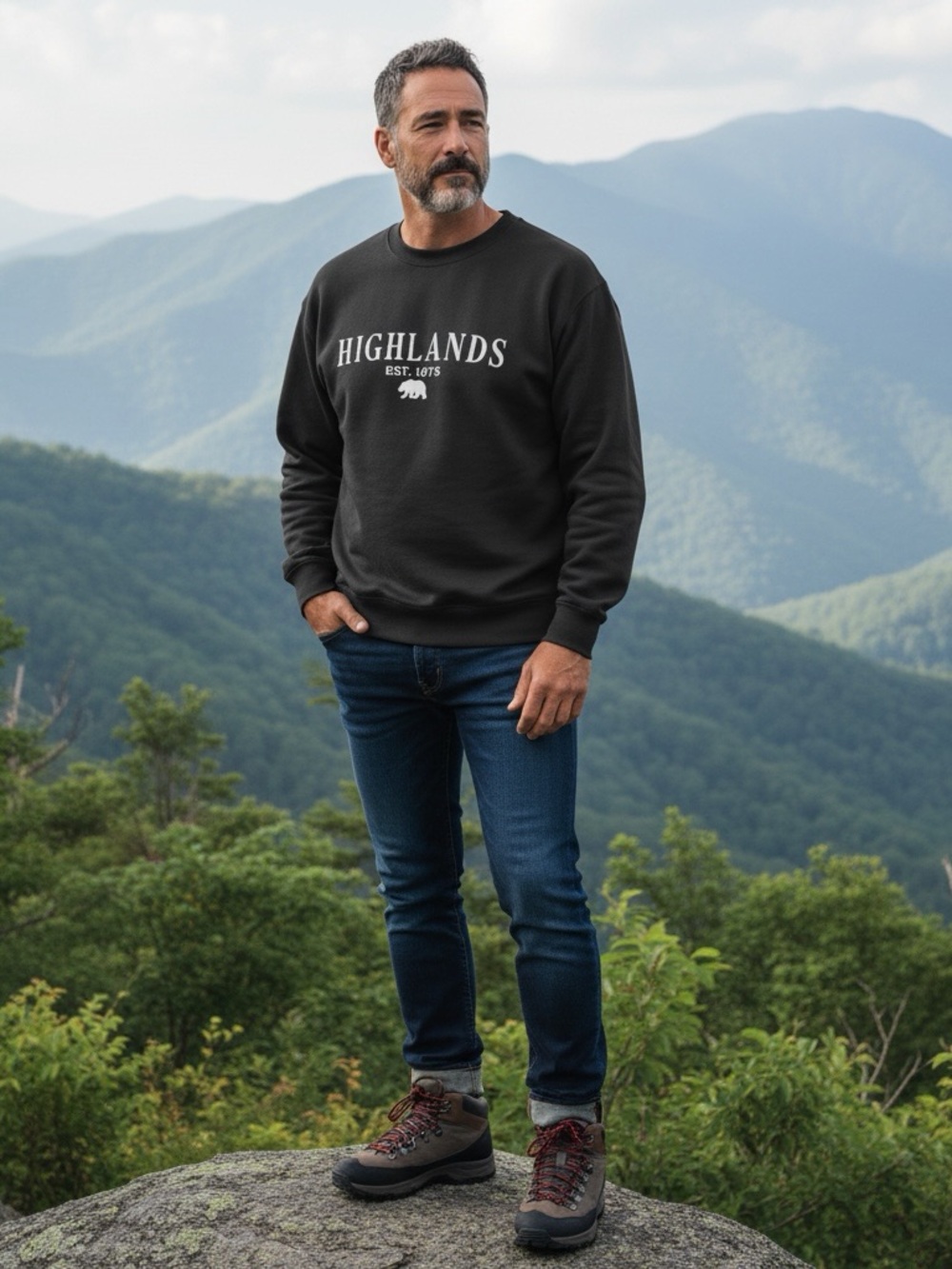 NWT Highlands North Carolina Est 1875 Bear Sweatshirt Size XL